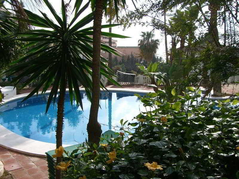 Apartamentos Pueblo Quinta 베날마데나코스타 외부 사진
