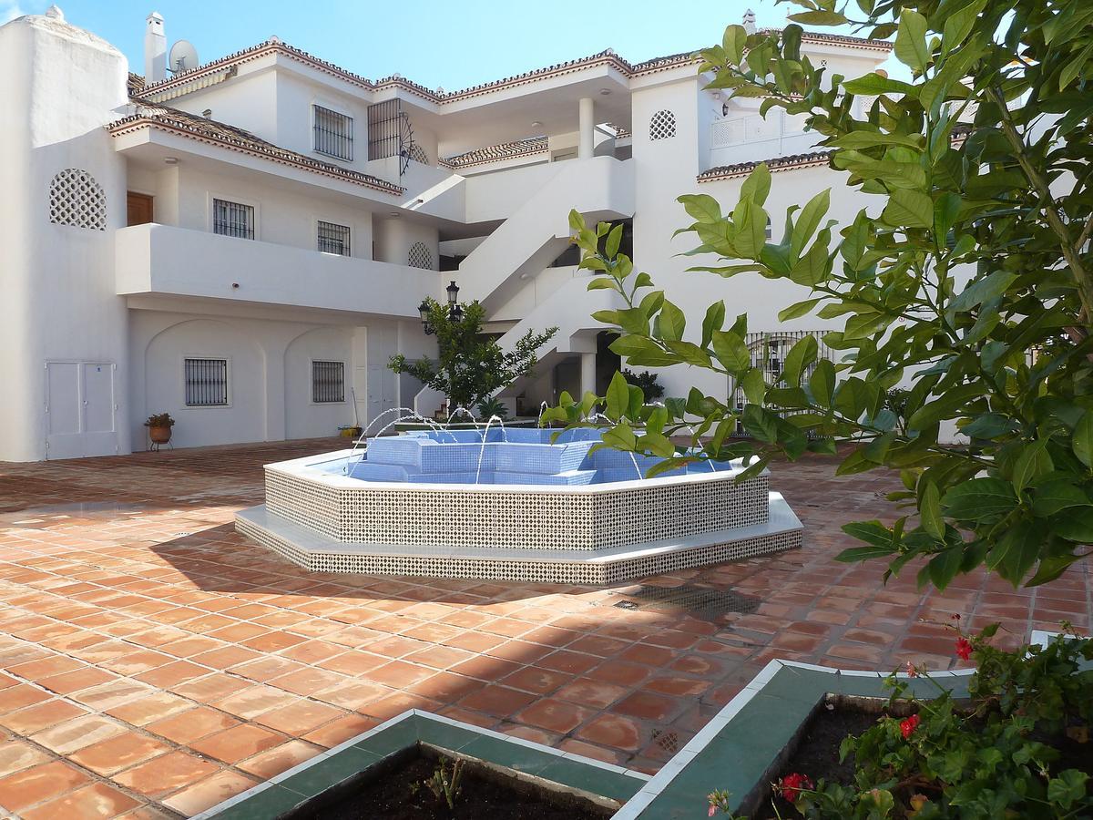 Apartamentos Pueblo Quinta 베날마데나코스타 외부 사진