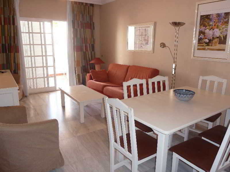 Apartamentos Pueblo Quinta 베날마데나코스타 외부 사진